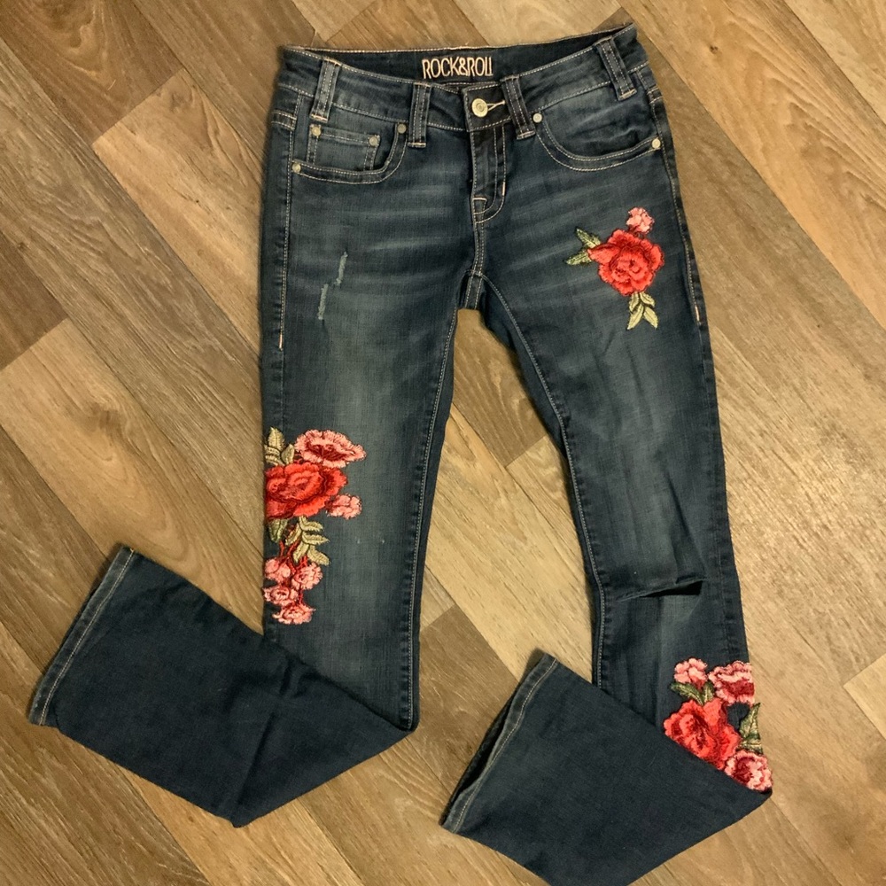 Rock & Roll Cowgirl Bootcut Embroidered Flower Print Jeans